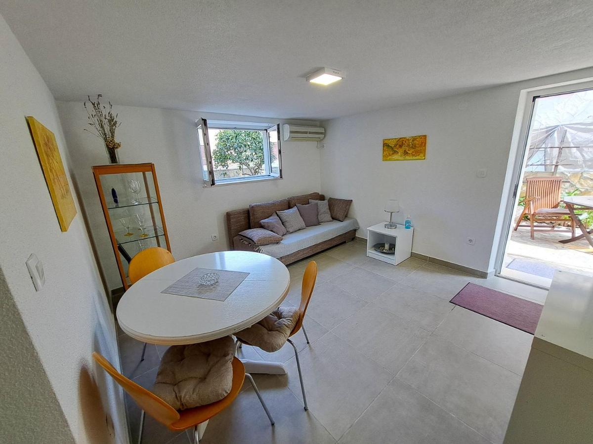 Apartments Ivanka Супетар Екстер'єр фото